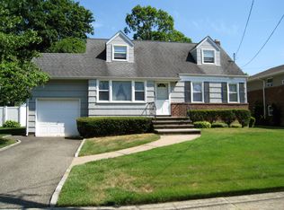 26 Marion Pl, Massapequa Park, NY 11762