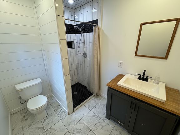 4th image of 3953 Jack Pine Rd