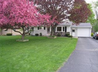 2834 Courtland Pl, Saginaw, MI 48603