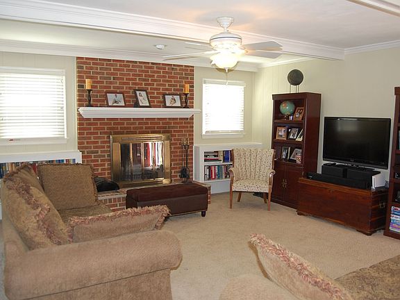 3rd image of 1428 Plantation Lakes Cir