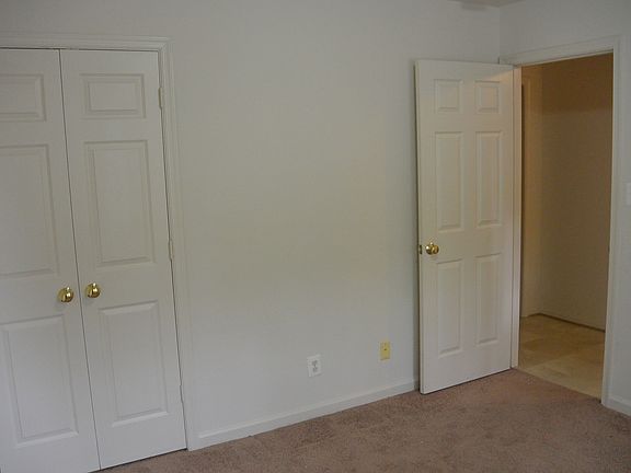 4th image of 604 Kensington Dr