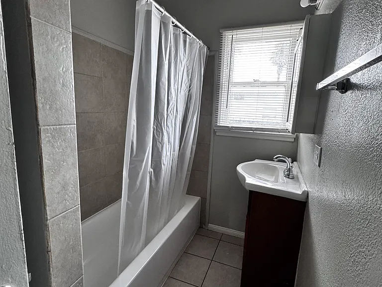 3961 Brockton Ave #4 — Photo 23