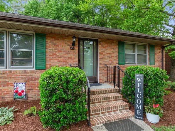 13 Omera Pl, Hampton, VA 23666
