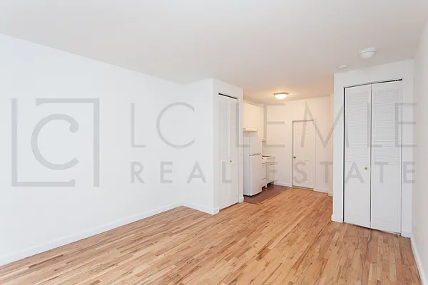 Rented by LC Lemle Real Estate Group | media 11