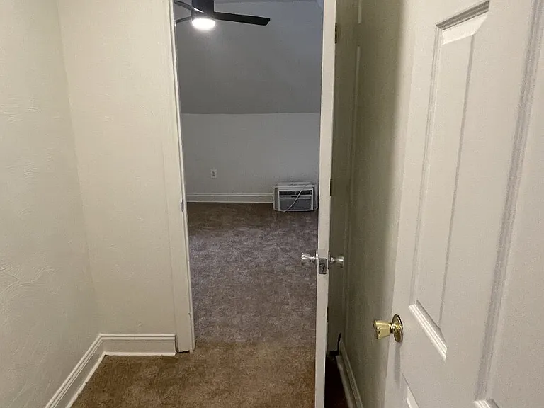 319 N Balph Ave — Photo 14