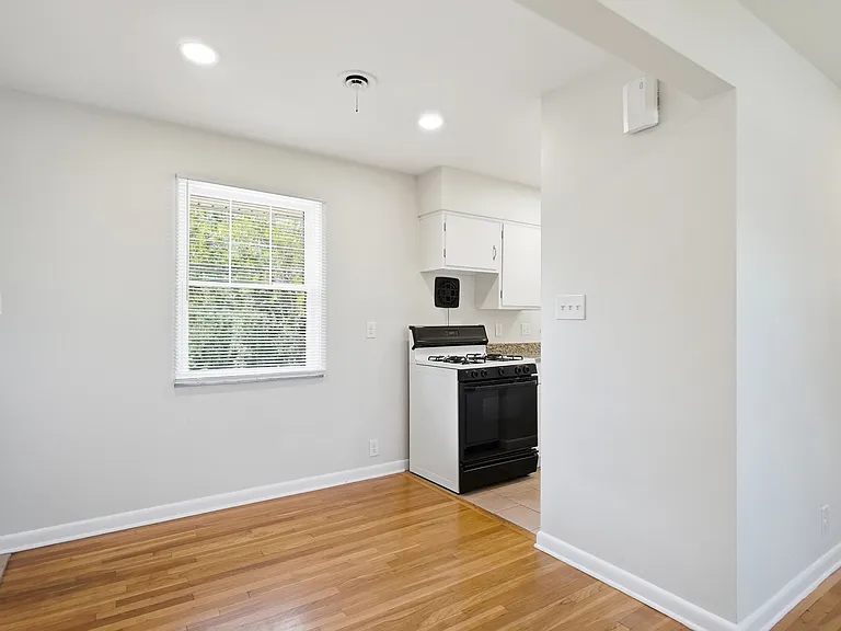 1551 King Ave #D — Photo 10