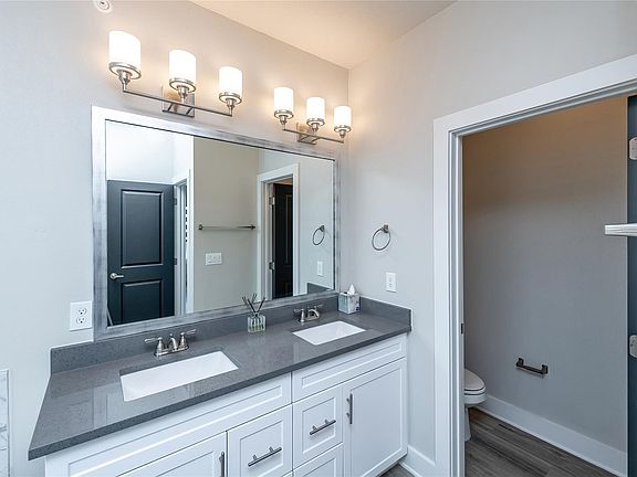 3rd image of 3301 Wynwood Dr