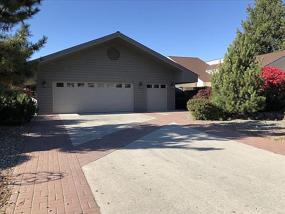 3rd image of 4032 Fairway Dr