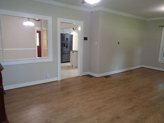 4th image of 1506 Old Hollow Rd
