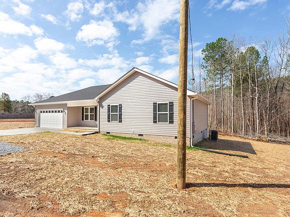 3rd image of 8215 Boiling Springs Rd