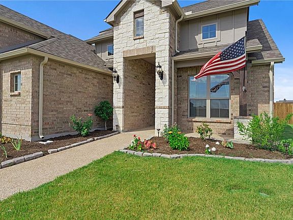 2nd image of 349 Oak Meadow Trl