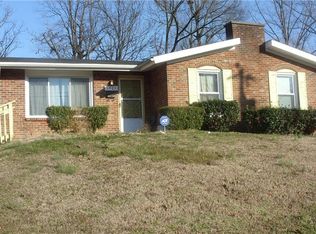 1903 Belcrest Dr, Greensboro, NC 27406