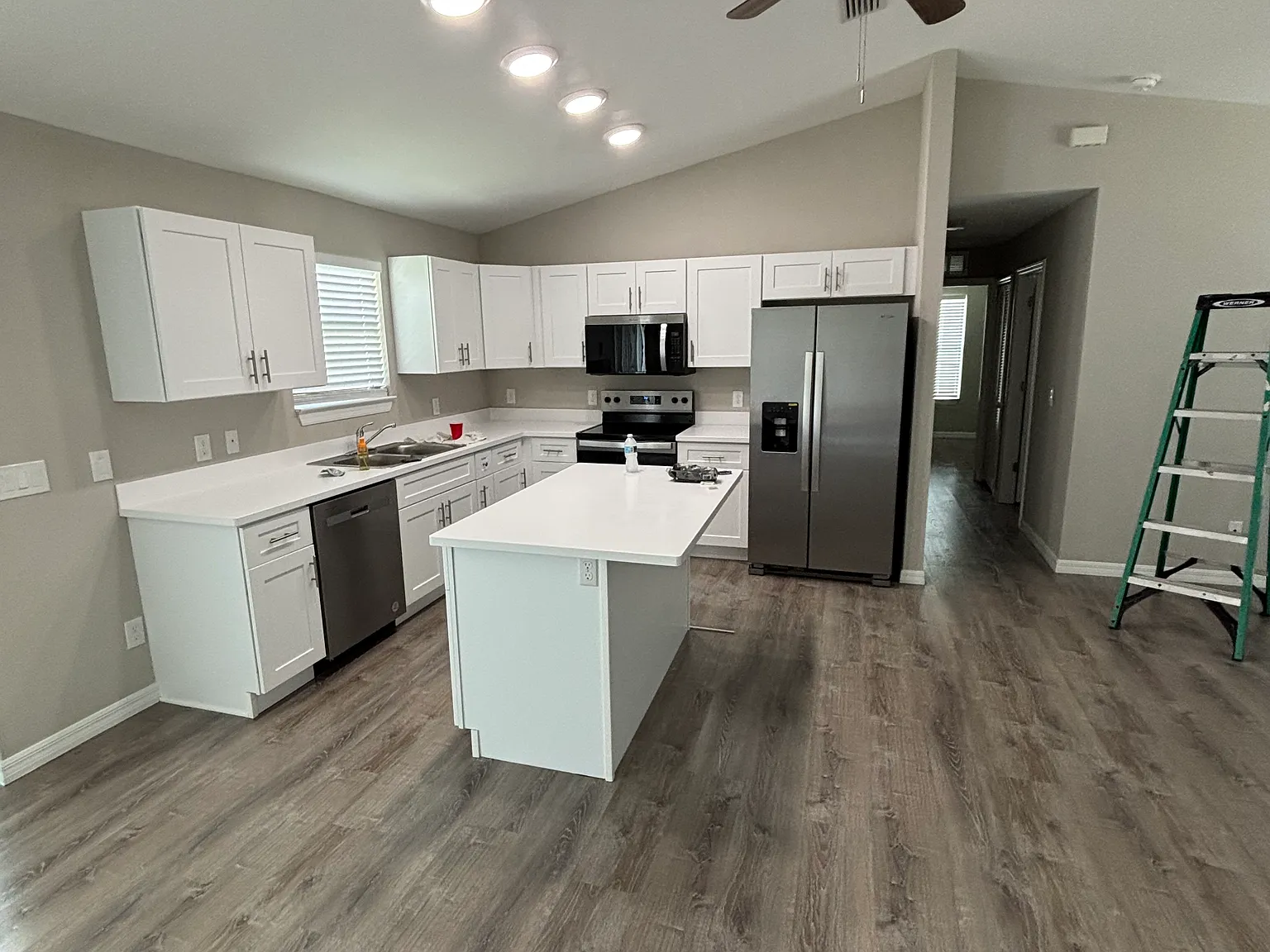 3 bed, 1265 sqft, $1,895 — Photo 4