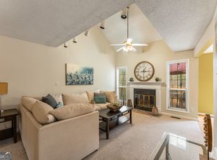 917 Edgewater Cir, Marietta, GA 30062