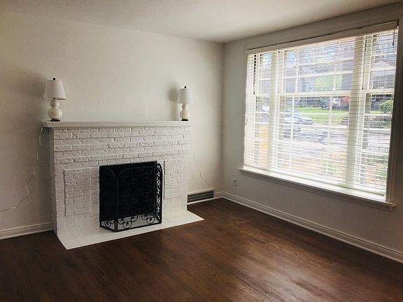 3rd image of 7257 Lindell Blvd