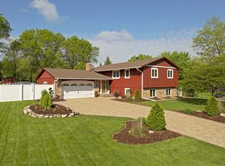 4625 Deerwood Ln N, Plymouth, MN 55442
