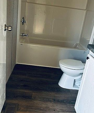 5th image of 1308 Kenneth Dr