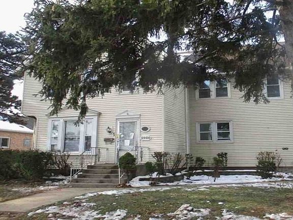 3rd image of 2920 Pearl St