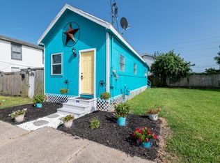 3917 Winnie St, Galveston, TX 77550