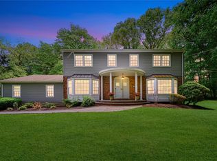 47 Woodland Dr, Oyster Bay, NY 11771