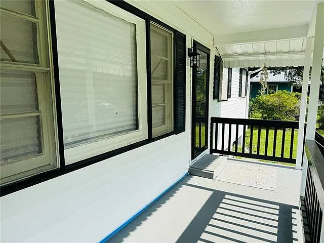 3 bed, 2.0 bath, 834 sqft, $1,450 — Photo 2