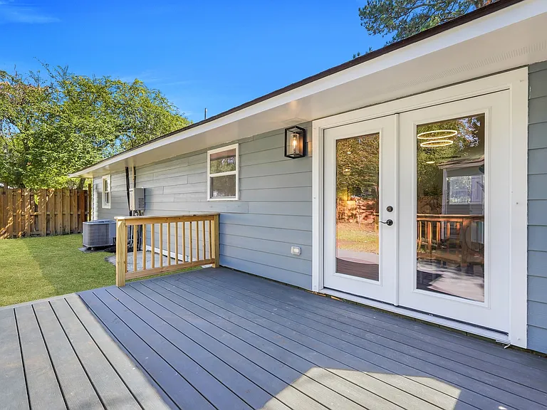 Rear Deck off of living room