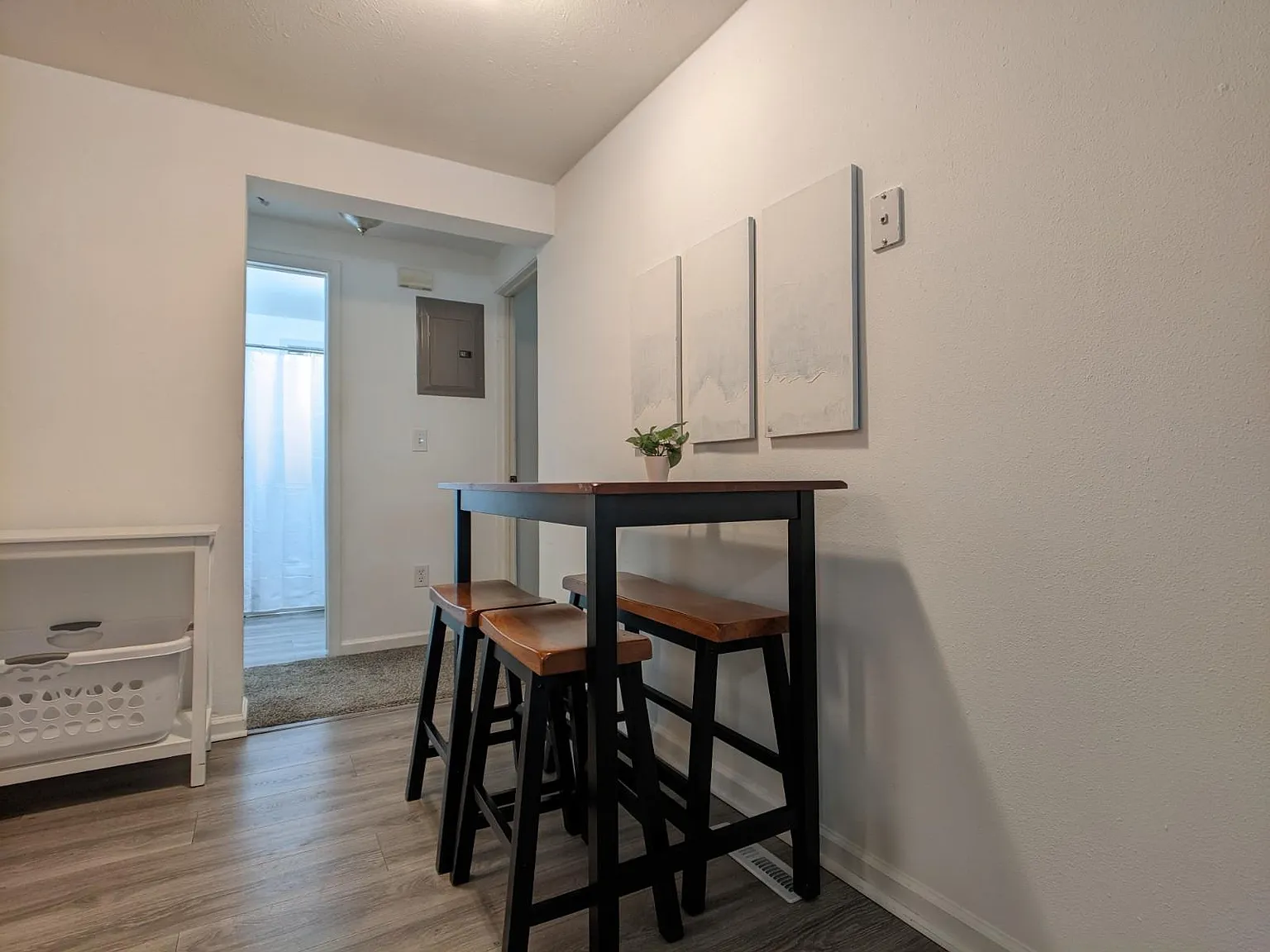 2 bed, 720 sqft, $1,795 — Photo 4