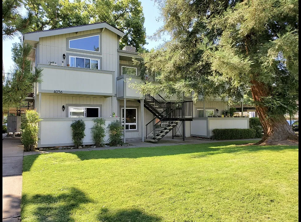 2 bed, $1,859 — Photo 4