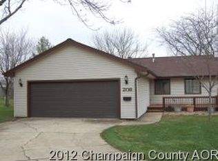 208 Spring Cir, Urbana, IL 61802