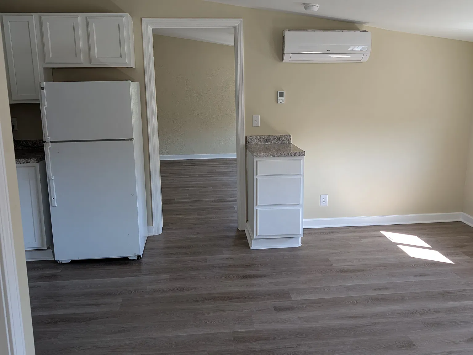 1 bed, 500 sqft, $850 — Photo 2