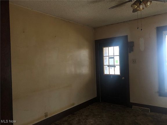 5th image of 1907 6th St