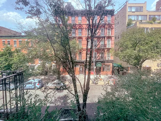 Rented by The Downtown LLC | media 21