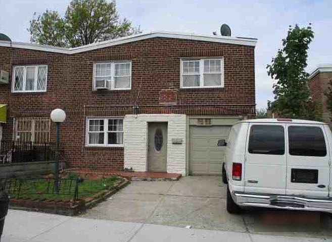 2nd image of 2240 93rd St