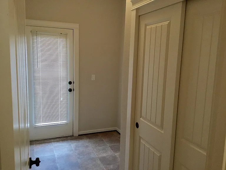 10012 SE Old Town Ct — Photo 9