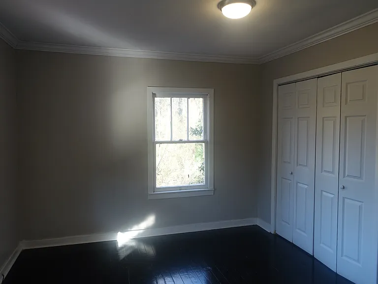 716 Robin Rd — Photo 7