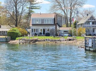 19 Wentworth Ter, Dover, NH 03820