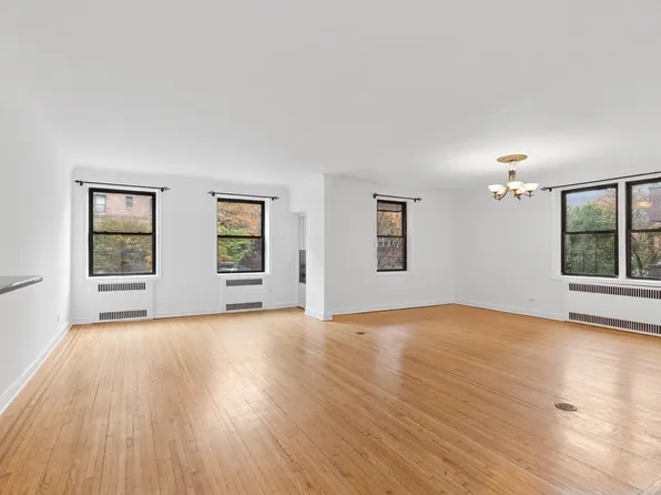 69-40 Yellowstone Boulevard image 8 of 13