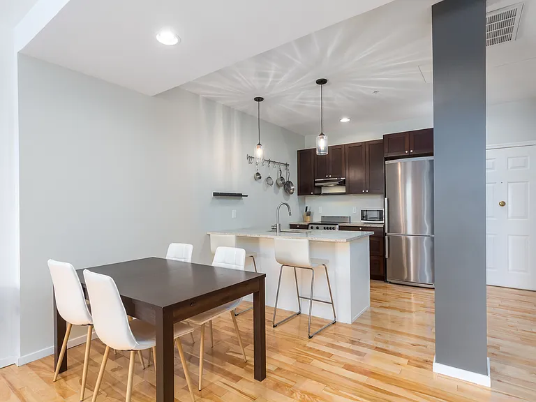 131 Main St #707 — Photo 6