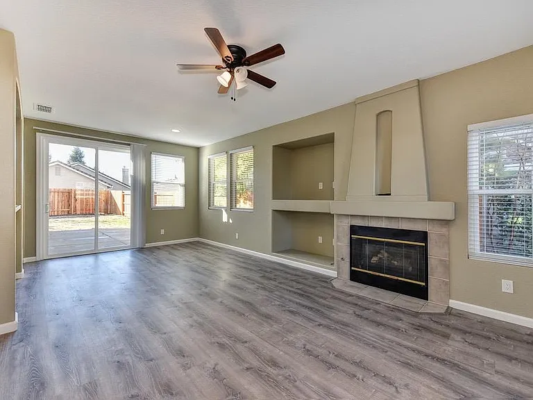 3625 Poppy Hill Way — Photo 3