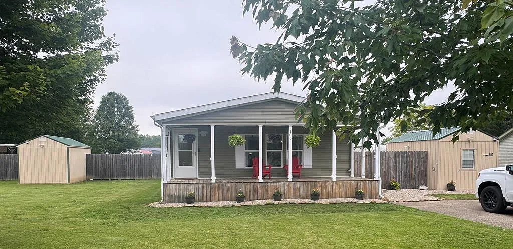 105 Camp Dr photo 1