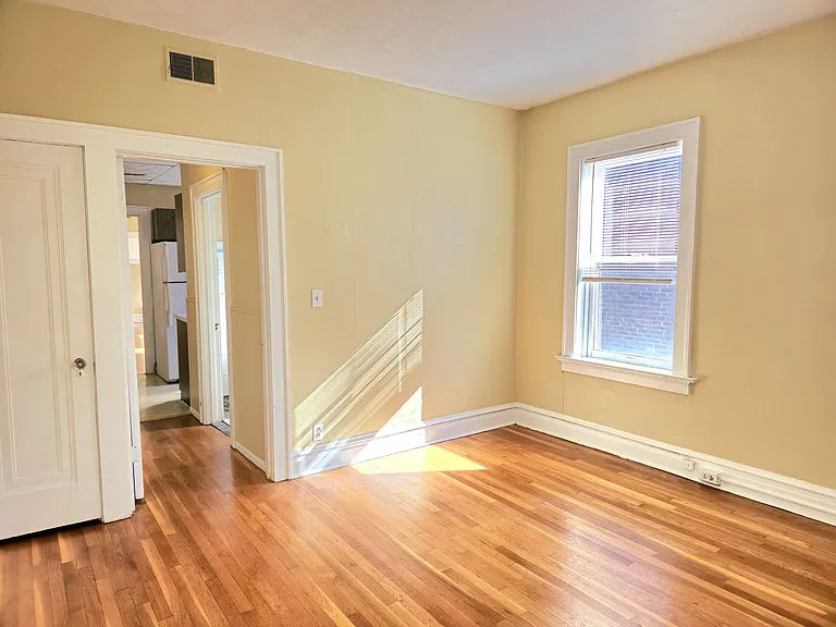 7046 Forsyth Blvd #1 — Photo 15