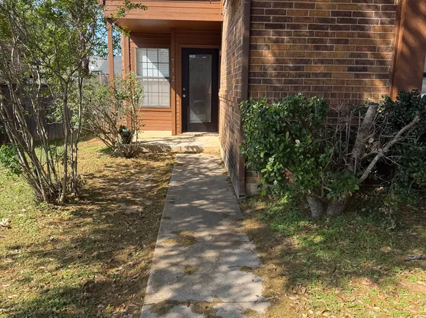 712 Bordeaux Dr, Euless, TX 76039