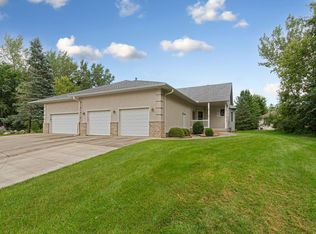 2065 Raspberry Ridge Pl NE, Owatonna, MN 55060