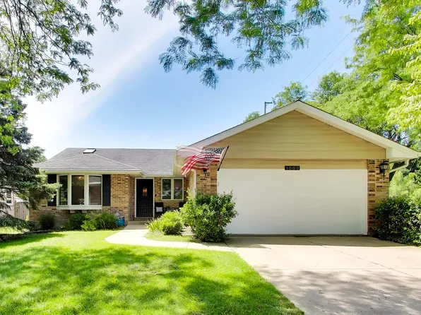 1002 S Haddow Ave, Arlington Heights, IL 60005