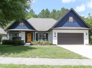 121 Concert Ct, Freeport, FL 32439