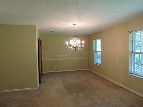 5th image of 726 Flamingo Way