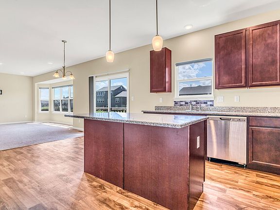 5th image of 418 Sawgrass Ct