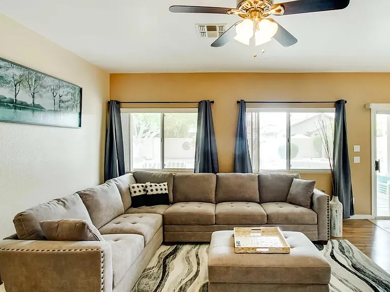 14335 W Clarendon Ave — Photo 10