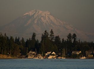 1872 NE Grandview Blvd, Keyport, WA 98345