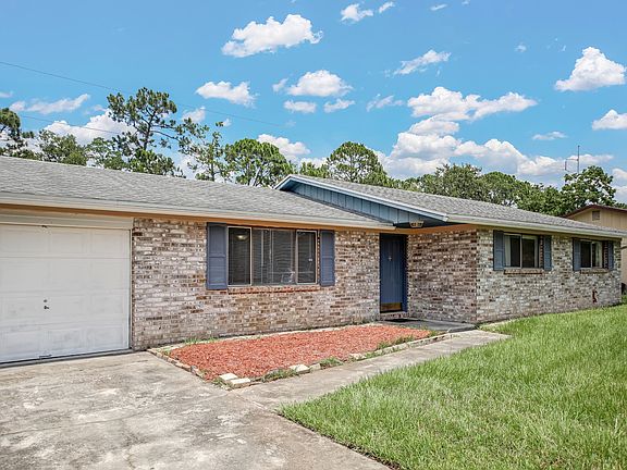 3rd image of 4071 Lazy Hollow Ln N